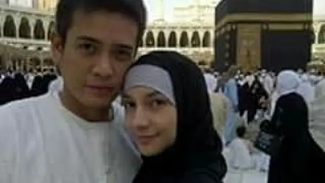 6 Potret Lawas Teuku Ryan dan Vira Yuniar saat Masih Muda, Selalu Mesra