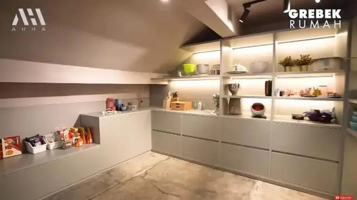 Potret Dapur di Rumah Dr. Tompi, Punya Model Mewah dan Fungsional di Dalam Satu Ruang