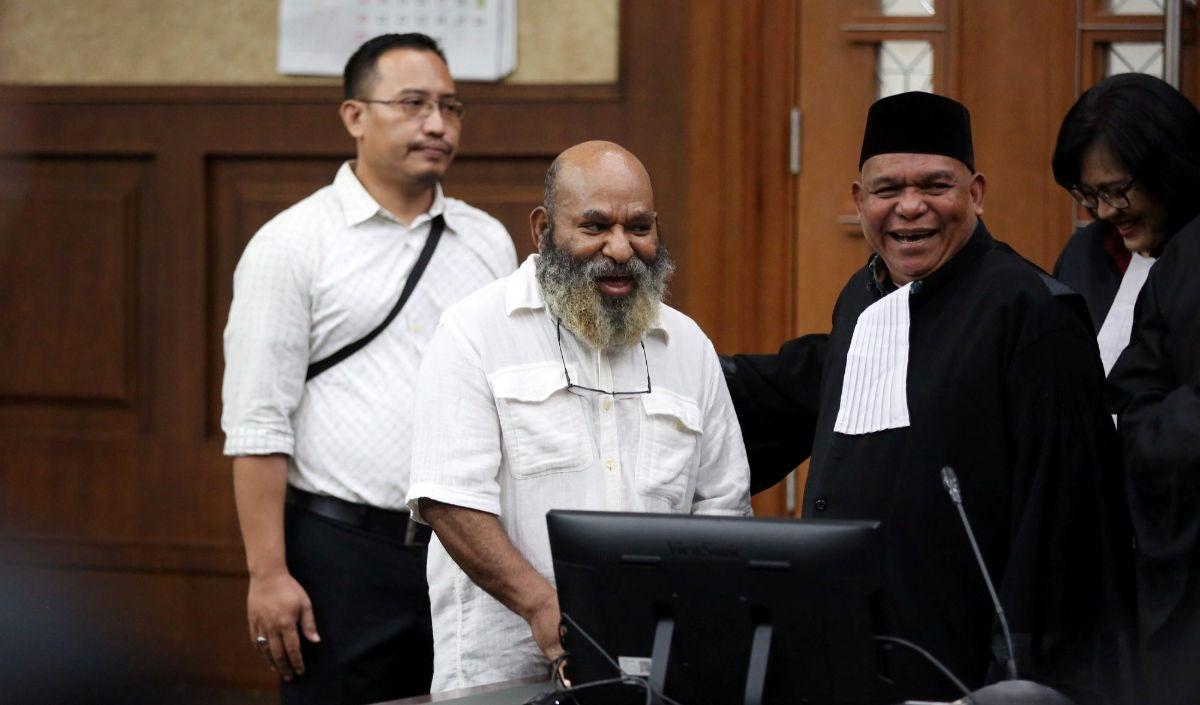 "Saya tidak tahu itu, yang jelas saya diminta tolong transfer, saya transfer," ujar Imelda di Pengadilan Tipikor, Senin (21/8/2023).