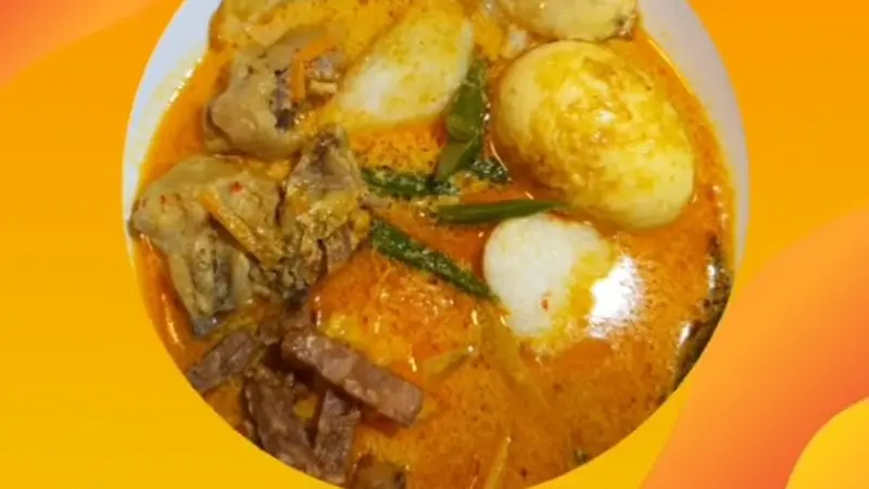 Sepiring lontong medan dengan tauco