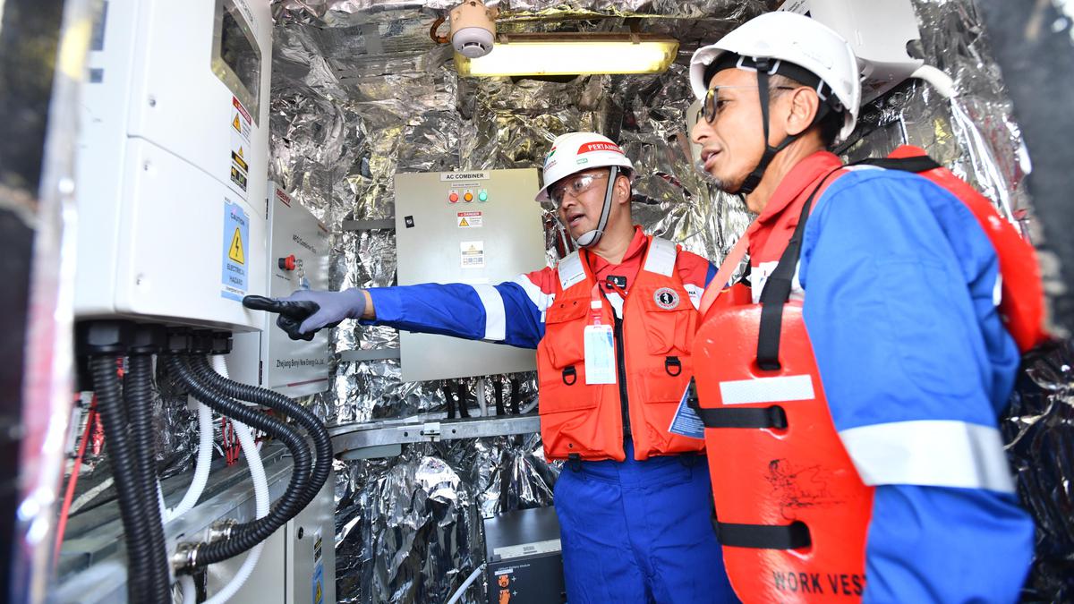 Pertamina Pasang PLTS di Kapal, Emisi Karbon Berkurang 79 Ton per Tahun