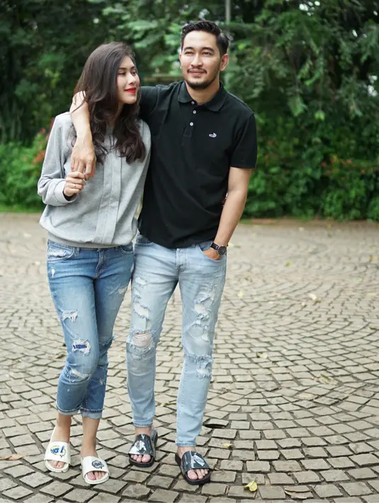 "Enggak ada hal ekstrim kita lakuin," ujar Syahnaz Sadiqah. "Paling konsepin dengan musik pilihan kita. Pokoknya merinding aja. Pas briefing juga udah merinding," tutur Jeje Govinda. (Instagram/syahnazs)