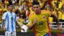 Kolombia memastikan kemenangan berkat eksekusi penalti James Rodriguez pada menit ke-60. (JOAQUIN SARMIENTO/AFP)