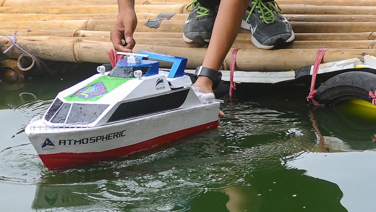 FOTO: Melihat Keseruan Kontes Kapal Cepat Tak Berawak Nasional 2023