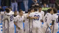 Tim B Real Madrid merayakan gol Alvaro Morata pada duel melawan tuan rumah Deportivo La Coruna, Kamis (27/4/2017) dinihari WIB. (AP Photo/Lalo R. Villar)
