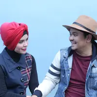 "Kita awalnya memang pengin program, setelah anniversary pengin program anak laki, sudah pernah sebenarnya tapi gak jadi. Ya masih rencana-rencana, gak tahunya di luar dugaan," ujar Indra. (Galih W. Satria/Bintang.com)