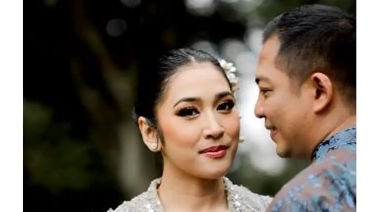 6 Potret Lamaran Ade Govinda dan Indi Arisa, Romantis Digelar Outdoor