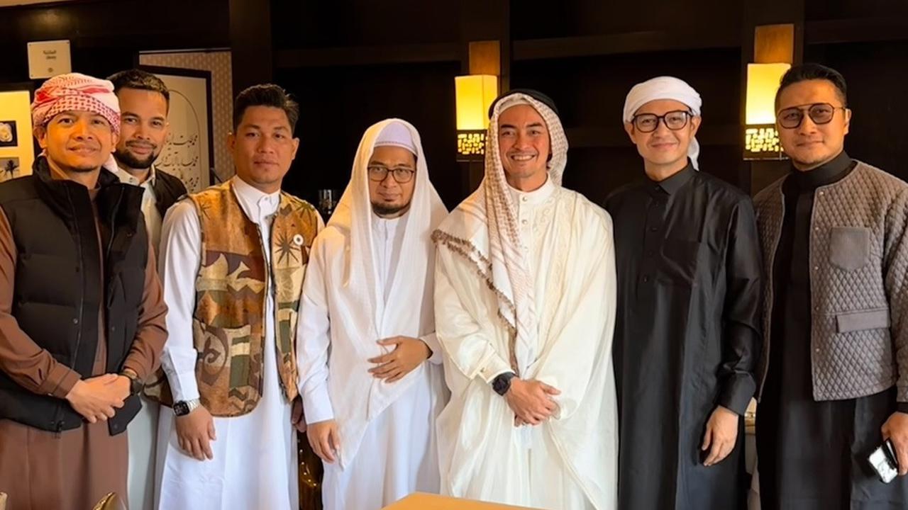 Zumi Zola dan Putri Zulhas Menikah di Madinah Hari Ini, Geng Teuku Wisnu Mendadak Kondangan