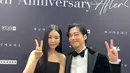 JangChae couple berpose bersama dengan backdrop Baeksang Arts. Keduanya tampil serasi dengan busana serba hitam.  (Foto: Instagram/ eunjin___a)