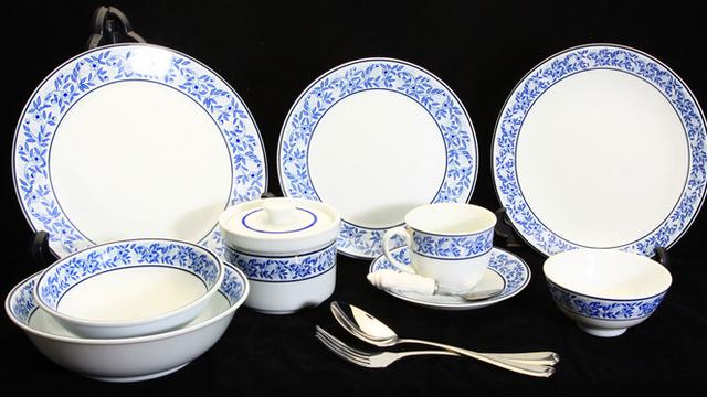 Ilustrasi peralatan makan