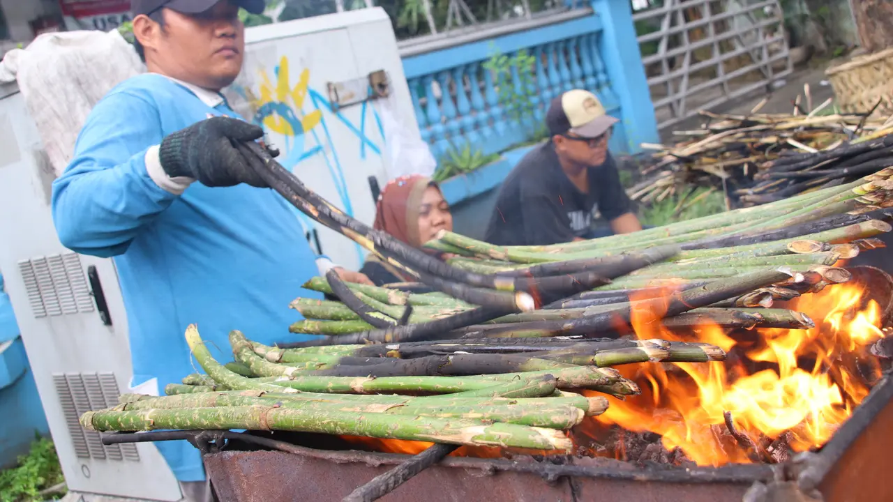 Pakat, Lalapan Khas Mandailing yang Makin Laris Saat Ramadan