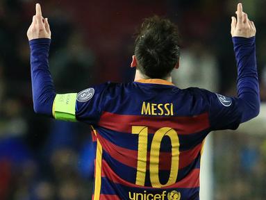 Bintang Barcelona, Lionel Messi menctak satu gol saat timnya mengalahkan Arsena 3-1 pada leg kedua 16 besar liga Champions di Stadion Camp Nou, Barcelona, Kamis (17/3/2016) dini hari WIB. (AFP/Pau Barrena)