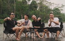 Potret Raffi Ahmad Healing Bareng 'The Dudas Minus One', Asyik Main di Sungai Sambil Menikmati Pemandangan