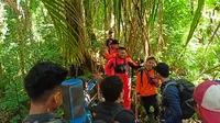 Upaya mencarian dua pendaki yang hilang di Gunung Ambang, Kabupaten Bolmong, Sulut, Minggu (9/4/2023).