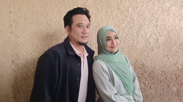 Tengku Firmansyah dan Cindy Fatikasari