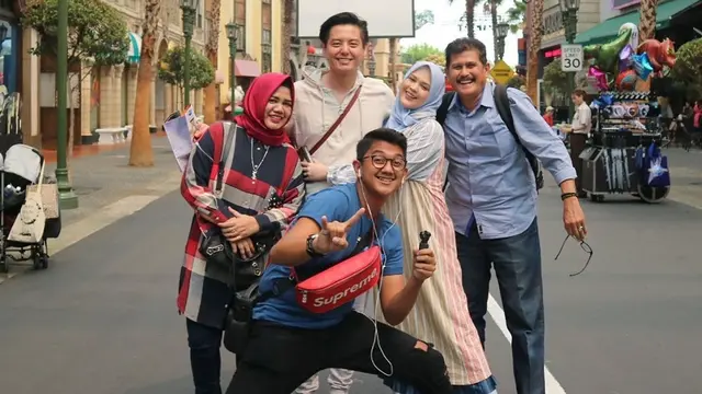 Roger Danuarta dan Cut Meyriska