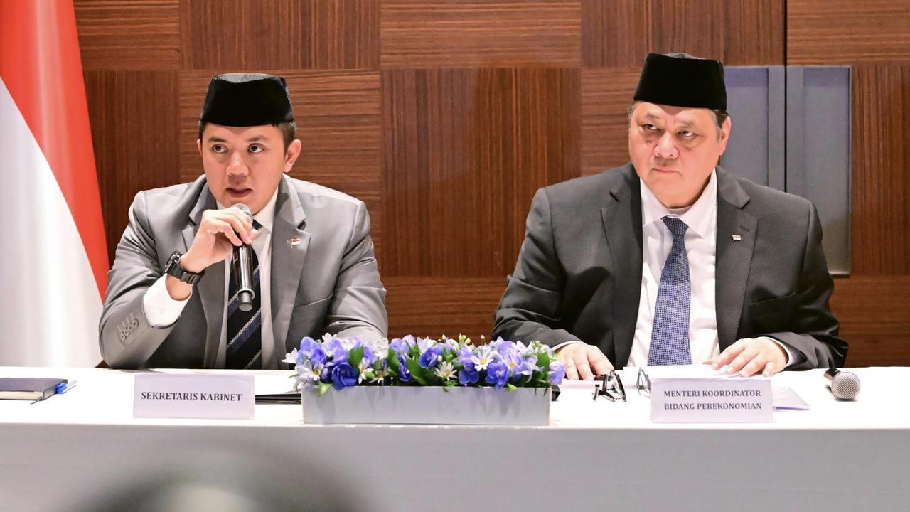 Seskab Teddy Ajak Warga dan Pelaku Usaha Dukung WFH Demi Hemat Energi