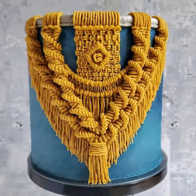 6 Potret Kue Ulang Tahun Terlihat Seperti Sulaman Ini Unik, Menipu Mata