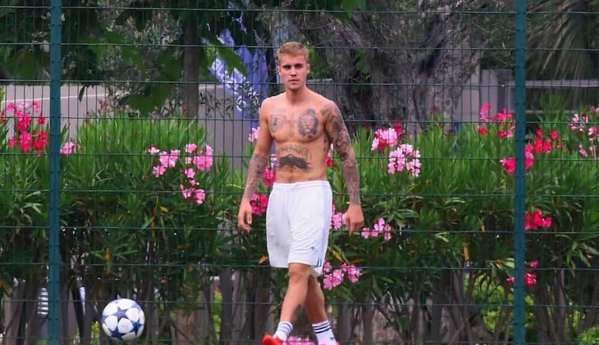 Duhh.. pas olahraga saja Justin Bieber lebih memilih untuk pamer bentuk tubuhnya yang semakin seksi. (instagram/JustinBieber)