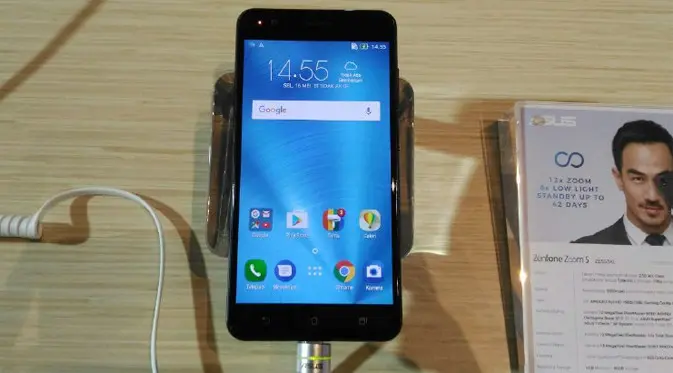 Asus Zenfone Zoom S. Liputan6.com/Mochamad Wahyu Hidayat