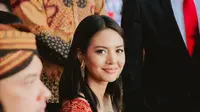 4 Ide Kebaya ala Aurelie Moeremans yang Elegan dan Memesona