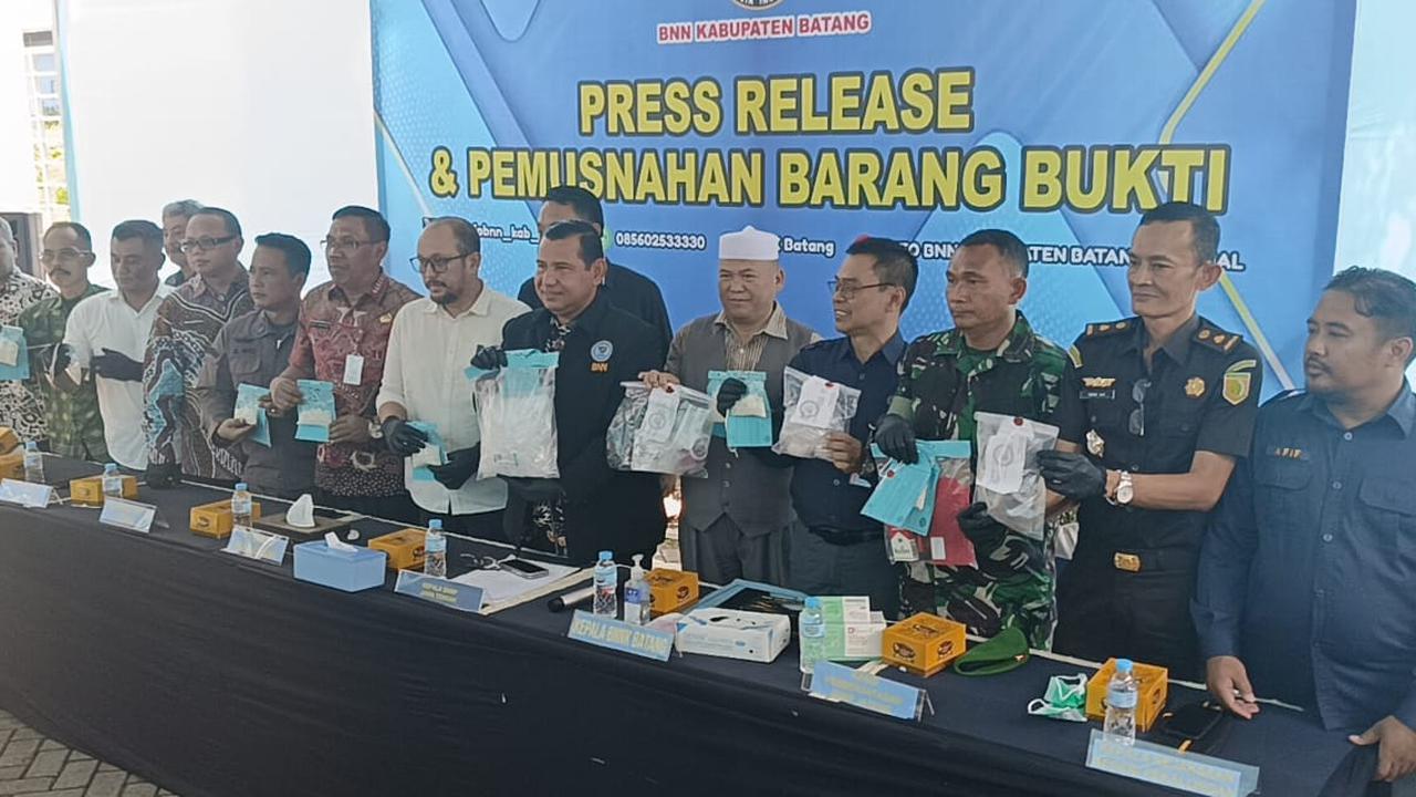 BNN Jateng Bongkar Sindikat Narkoba Modus Dibungkus Kapsul & Ditanam di Tanah, Omzet Capat Rp1,16 M