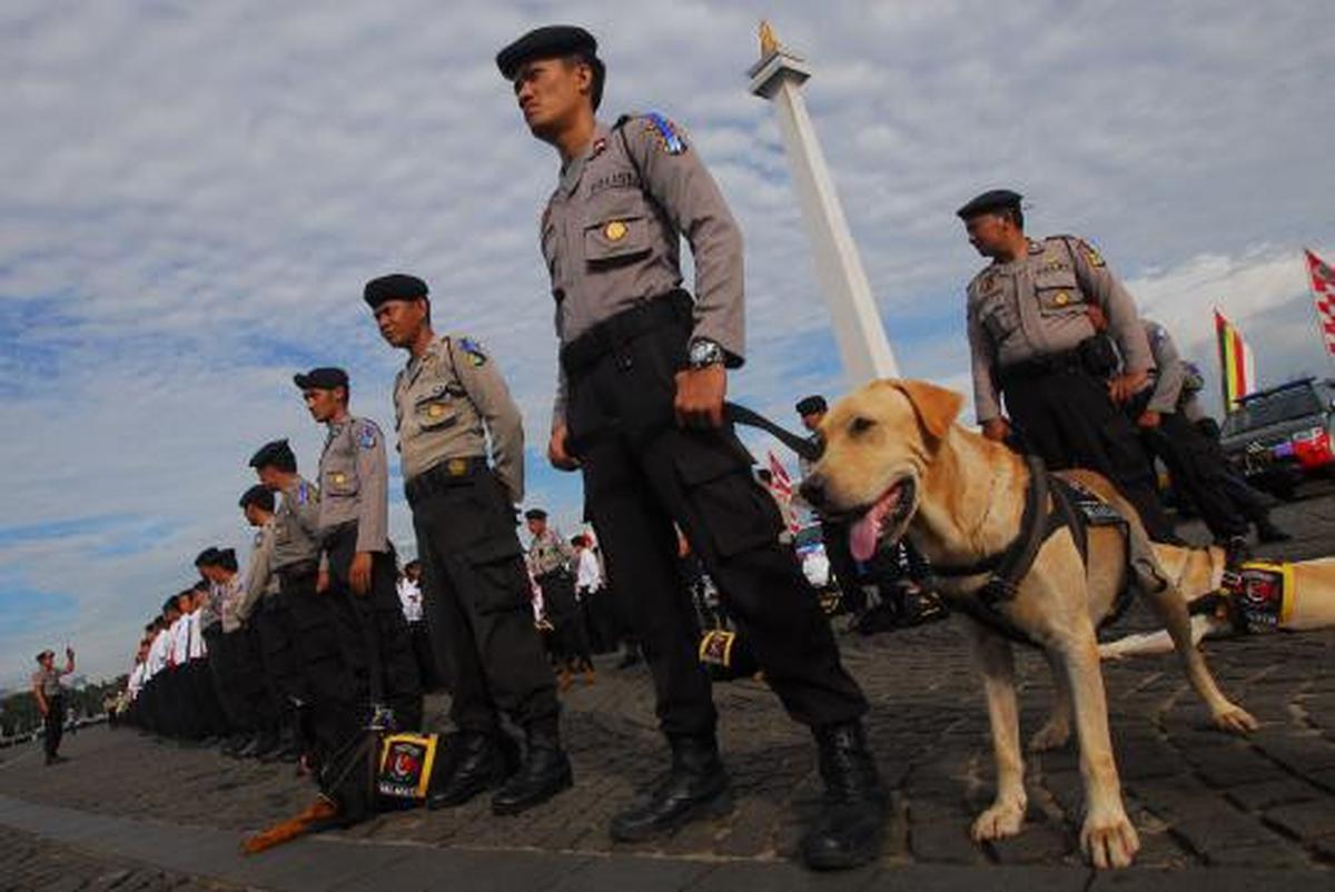 Apel gelar pasukan 'Operasi Lilin 2012' di Lapangan Monas