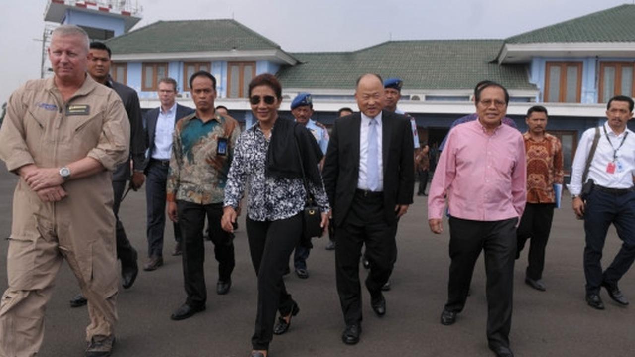 Menteri Susi dan Rizal Ramli uji coba pesawat pemantau maritim
