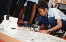 Kompetisi Robotik Nasional di SMAN 28 Jakarta