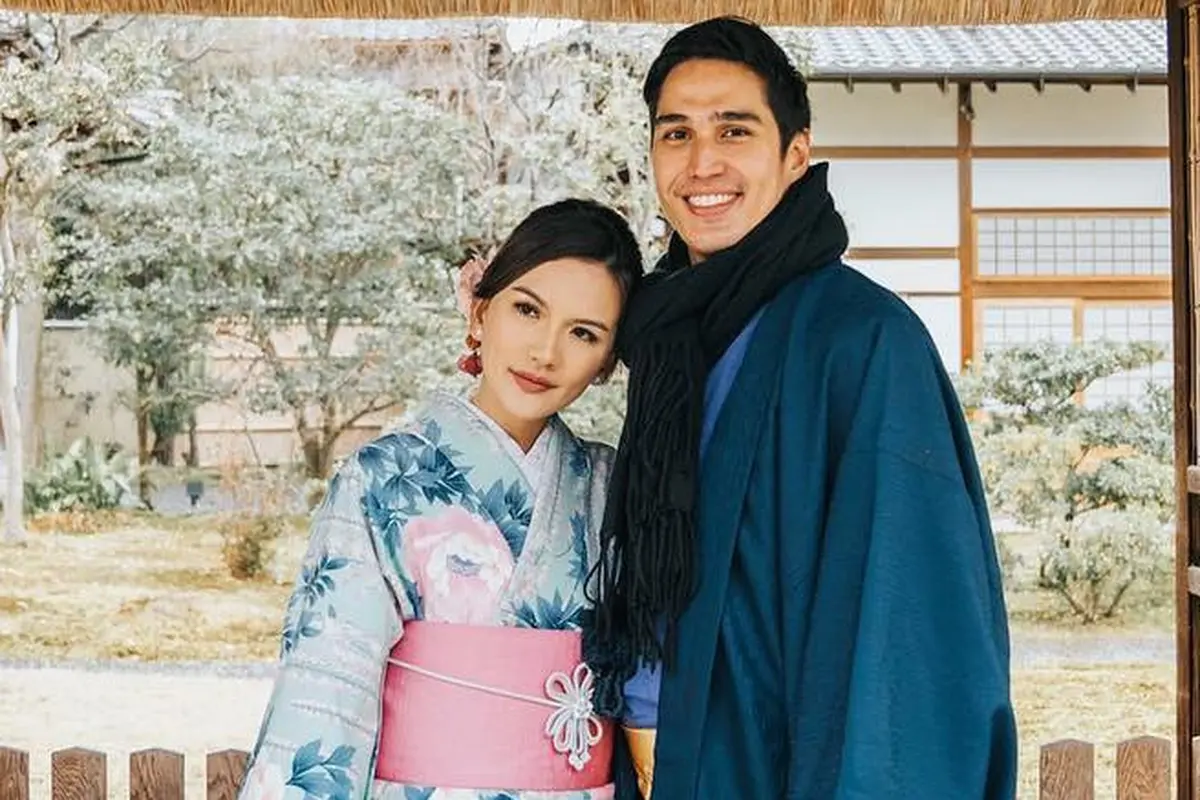 [Bintang] Seperti Puteri Jepang, Cantiknya Istri Marcel Chandrawinata Ini Sungguh Mempesona