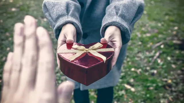 Cinta bertepuk sebelah tangan (Foto: iStock)