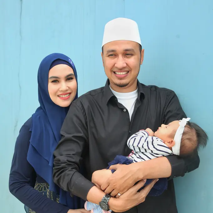 [Fimela] Kartika Putri dan Habib Usman Bin Yahya