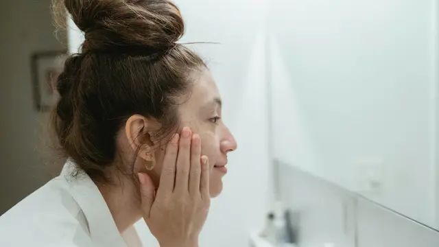 Gentle Exfoliation di Pagi Hari Sebagai Kunci Kulit Sehat