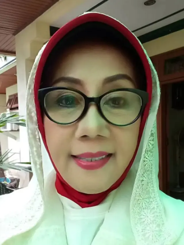 6 Potret Wajah Asli Mbah Dok KKN Di Desa Penari, Beda Banget