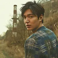 Siapa yang tak mengenal Lee Min Ho? Aktor tampan yang memiliki banyak penggemar ini ternyata juga memiliki pendatapan yang sangat mengejutkan. Bayaran yang diterima Min Ho setiap tampil sungguh menggiurkan. (Instagram/actorleeminho)