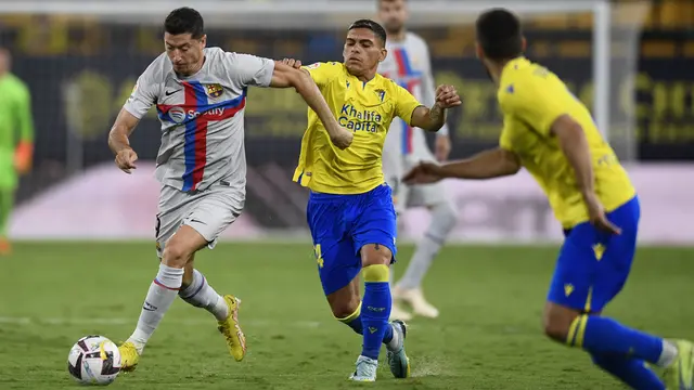 Foto: Barcelona Hajar Cadiz, Lewandowski Lampaui Rekor Cristiano Ronaldo di Liga Spanyol