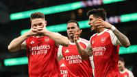 Tak puas di situ, Gyokeres dan Eze berhasil mencatatkan namanya sebagai pencetak brace dalam kemenangan 4-1 Arsenal atas Tottenham Hotspur. (AP Photo/Ian Walton)