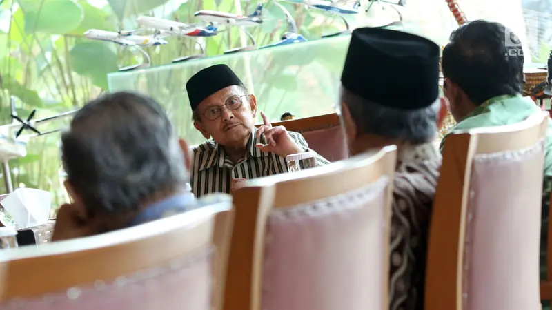 BJ Habibie Terima Kunjungan Tokoh Gerakan Suluh Kebangsaan