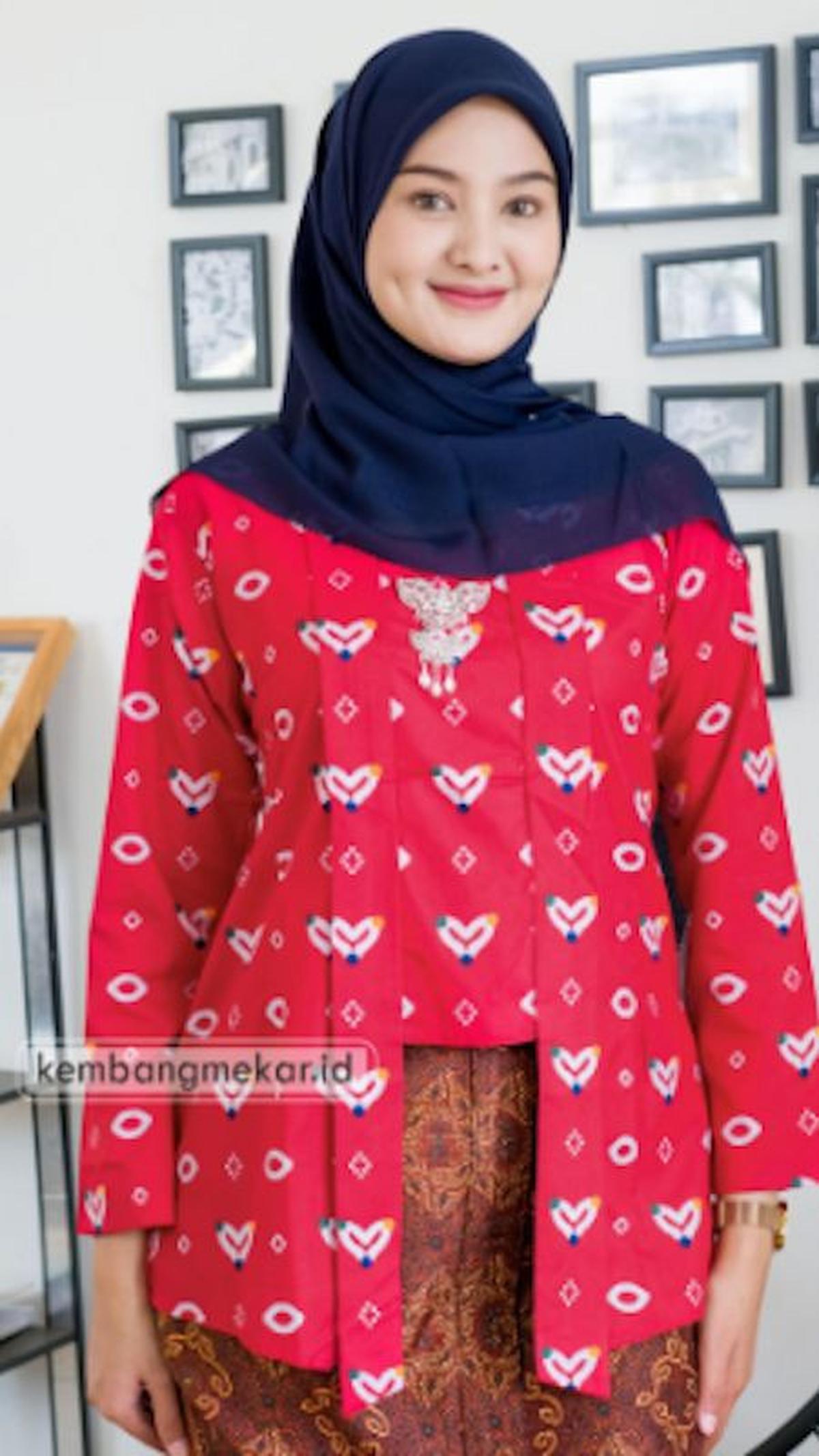 <b>Kebaya Jumputan Kutubaru&nbsp;</b><span style="border-color: rgba(229,231,235,var(--tw-border-opacity)); --tw-border-opacity: 1; --tw-shadow: 0 0 #0000; --tw-ring-inset: var(--tw-empty, ); --tw-ring-offset-width: 0px; --tw-ring-offset-color: #fff; --tw