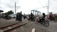 Agya Berisi 6 Orang Ditabrak Kereta di Wonogiri, Sopir Tewas di Tempat