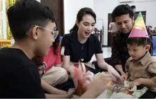 6 Potret Sederhana Perayaan Ulang Tahun Kale Anak Bungsu Arumi Bachsin, Dapat Kado Barongsai Malah Nangis