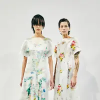 Direktur Kreatif Loewe Jonathan Anderson hadir dengan gagasan hantu mode. Apa maksudnya [@loewe]