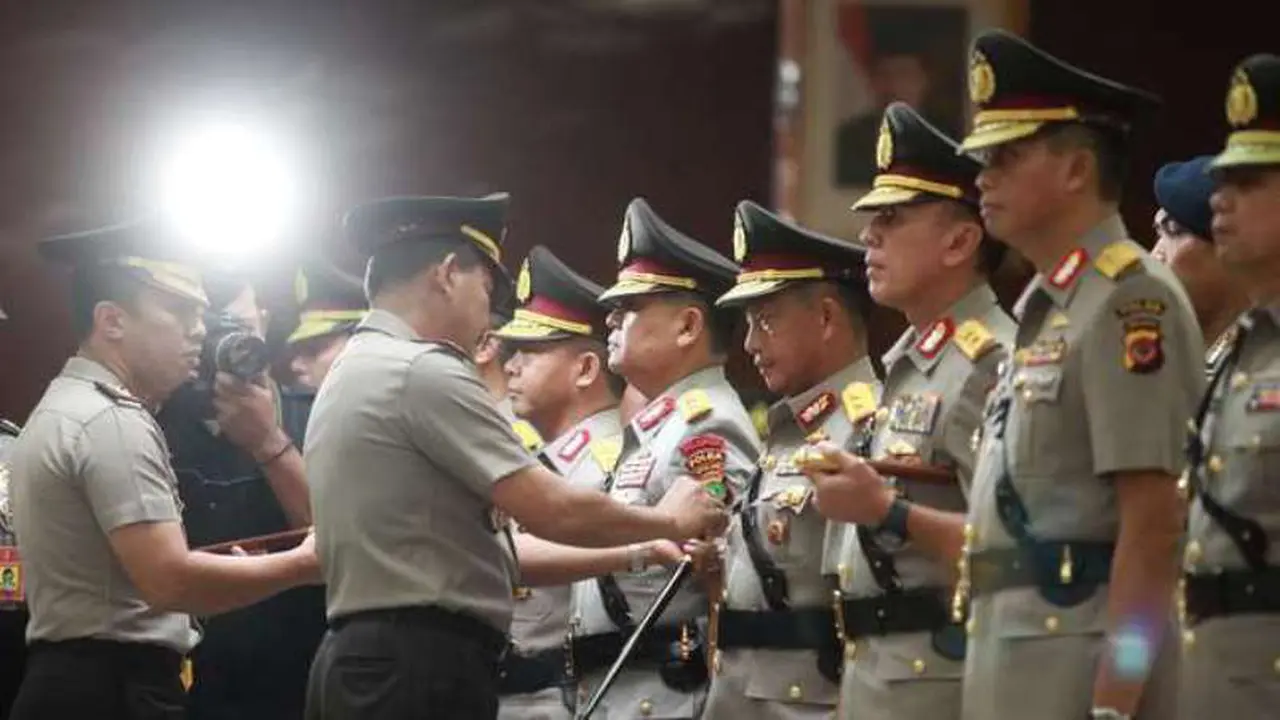 [Bintang] Tito Karnavian, Kapolda Metro Jaya yang Baru