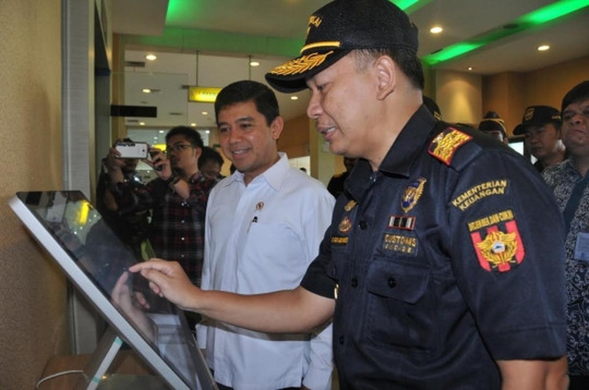Hari kedua masuk kerja, Menteri Yuddy gelar sidak ke 5 tempat