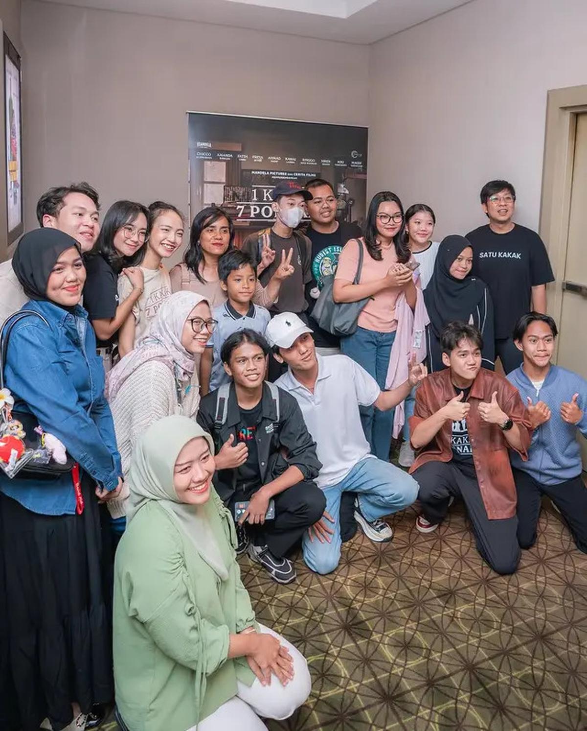 6 Potret Pemain Film 1 Kakak 7 Ponakan Cinema Visit, Raup 147 Ribu hingga Hari Ketiga