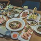 Ilustrasi makanan Jepang (Dok.Unsplash/Jia Ye)