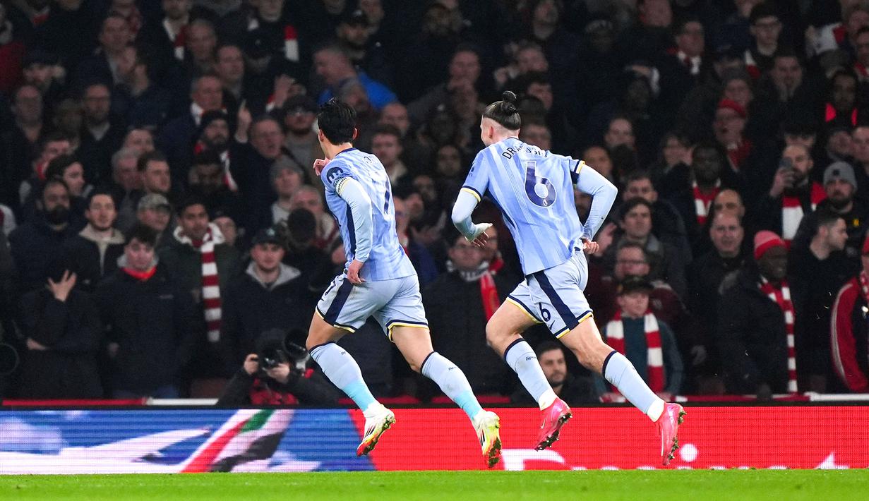 Arsenal menguasai jalannya pertandingan sejak awal laga. Namun, justru Spurs yang mampu unggul lebih dulu lewat tembakan keras Son Heung-min dari luar kotak penalti di menit ke-25. (Bradley Collyer/PA via AP)