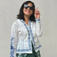 Potret Dian Sastro Kenakan Batik di Berbagai Momen (credit: instagram/therealdisastr)