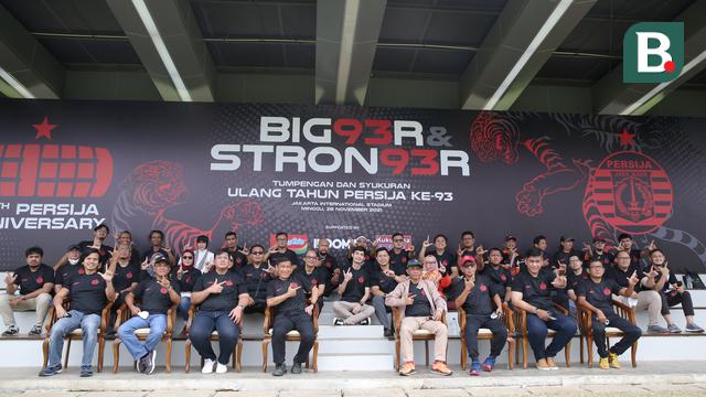 Tumpengan dan syukuran HUT ke-93 Persija Jakarta di Jakarta International Stadium (JIS), Tanjung Priok, Jakarta.