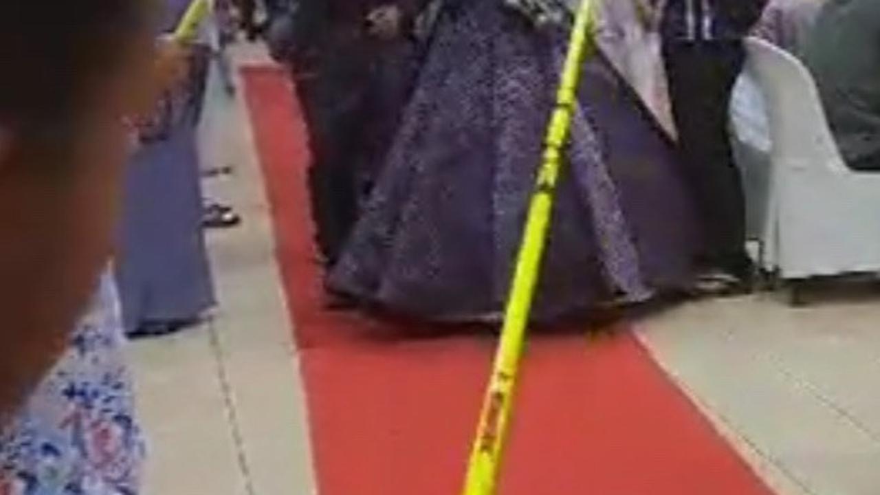 Viral Pengantin Ini Gelar Pernikahan Bak Pedang Pora Tapi Pakai Alat Pancing, Alasannya Curi Perhatian